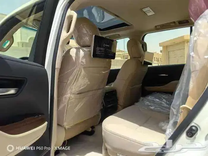 لاند كروزر ديزل GXRL4 ابيض 2024 9