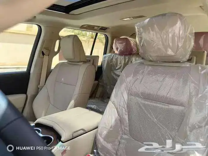 لاند كروزر ديزل GXRL4 ابيض 2024 16