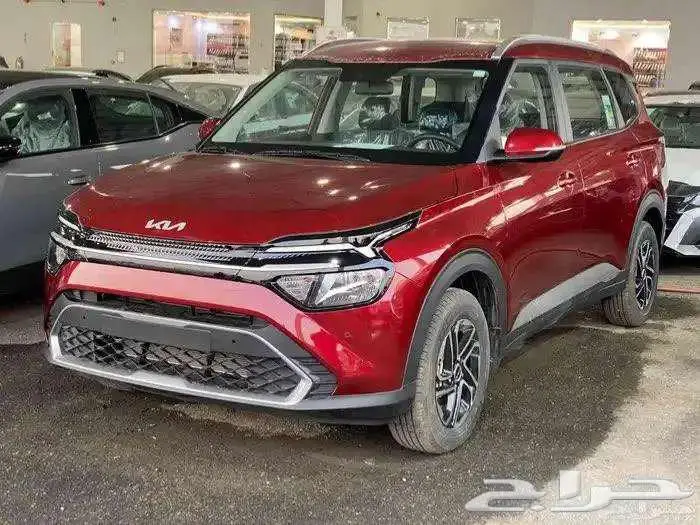 كيا كارنز نص فل واستندر شاشه وكميرا 2025 4