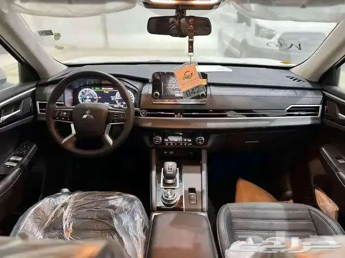 ميتسوبيشي اوتلاندر فل كامل بريميم 2025 14