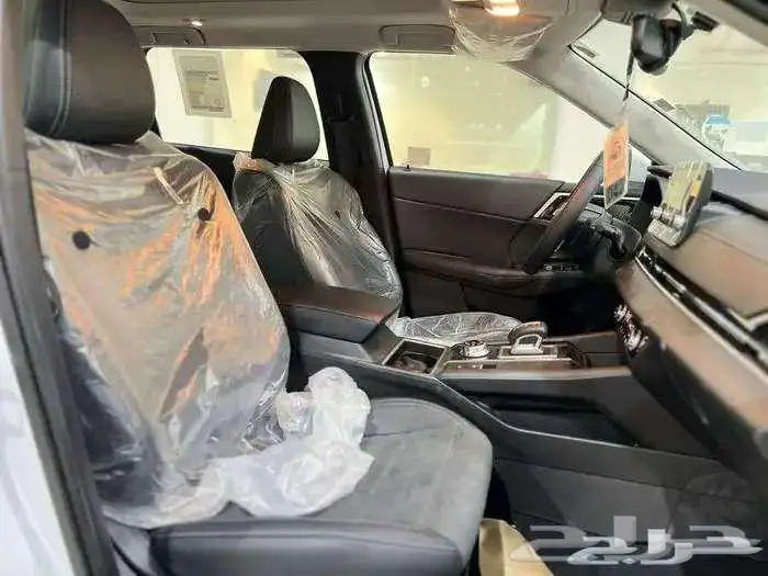 ميتسوبيشي اوتلاندر فل كامل بريميم 2025 18