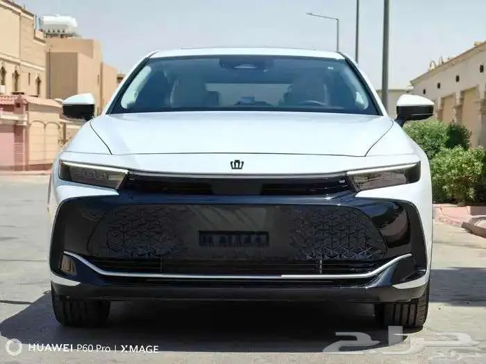 كروان بريميوم موديل 2025 هيبرد حبه فقط لون ابيض لؤلؤي 0