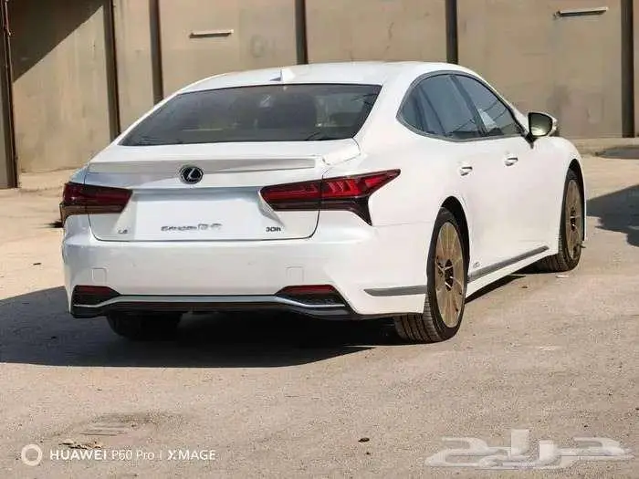 كروان بريميوم موديل 2025 هيبرد حبه فقط لون ابيض لؤلؤي 17