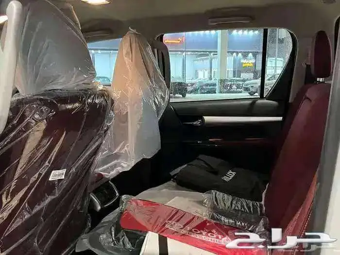 هايلوكس غمارتين بنزين توماتيك 2025 7