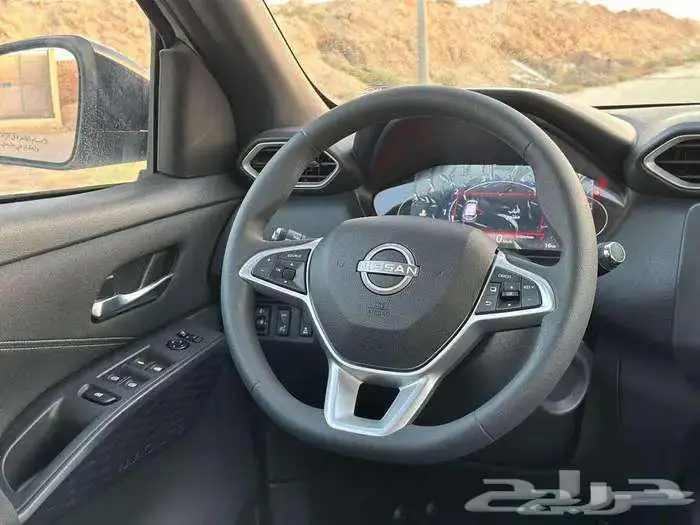 نيسان ميجنايت2025 11