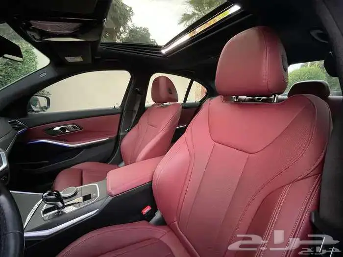 للبيع BMW 320i موديل 2022 من المالك الأول 4