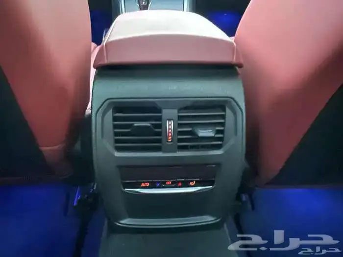 للبيع BMW 320i موديل 2022 من المالك الأول 5