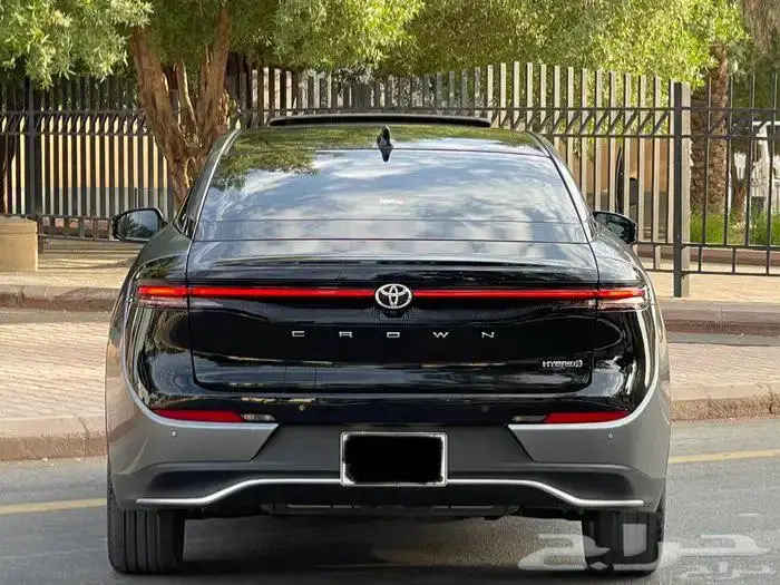 للبيع تويوتا كراون بريميوم 2023 مخزن 3