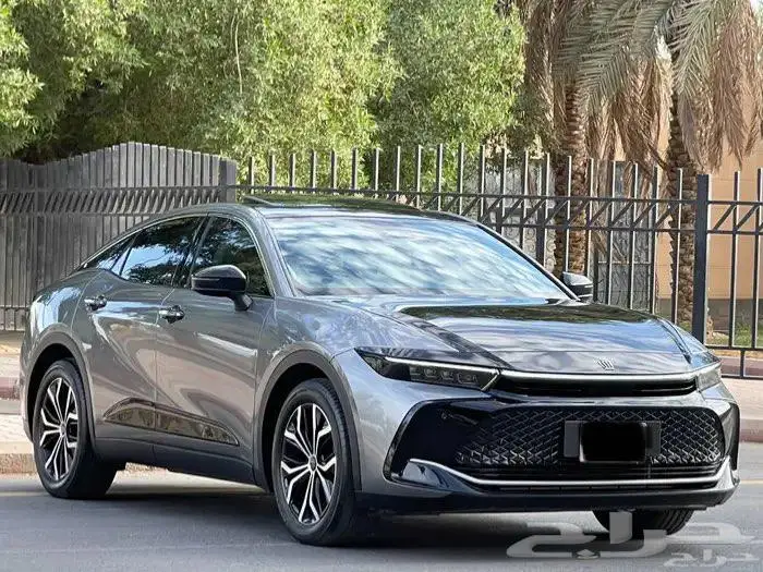 للبيع تويوتا كراون بريميوم 2023 مخزن 1