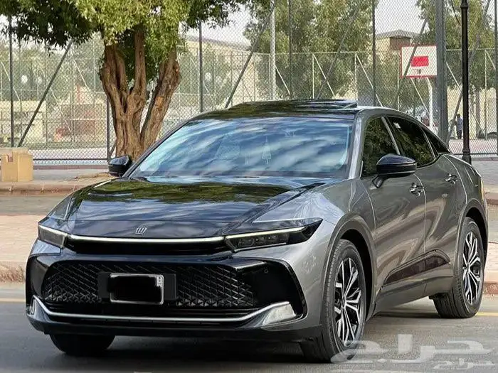 للبيع تويوتا كراون بريميوم 2023 مخزن 2