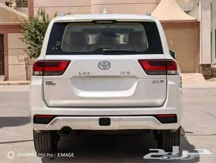لاند كروزر ديزل GXRL4 ابيض 2024 2