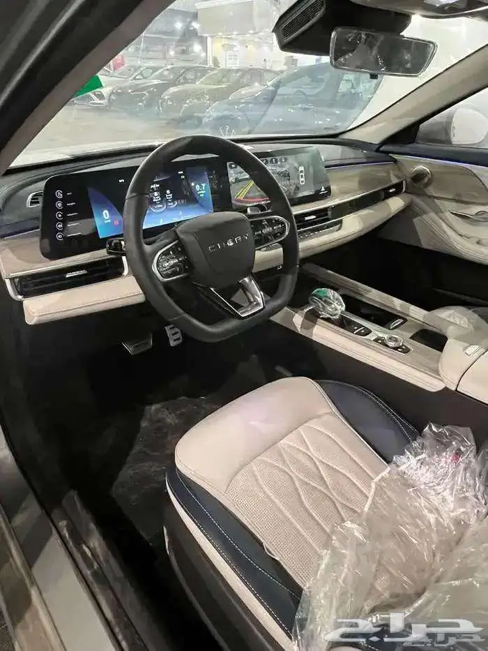 شيري اريزو 8 2025 متعة القيادة على الطريق 6