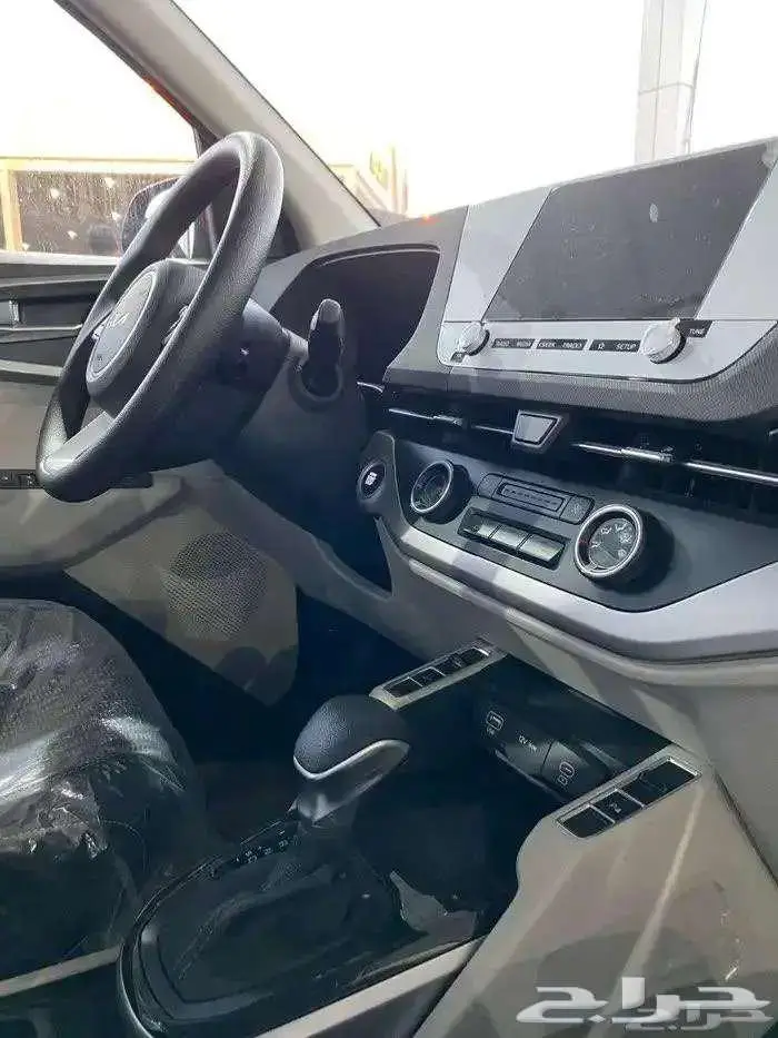 كيا كارنز نص فل واستندر شاشه وكميرا 2025 7