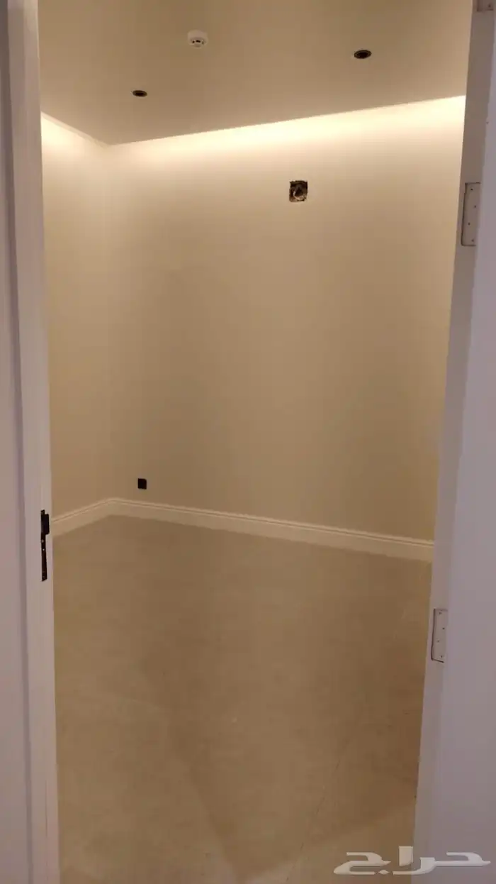 للايجار فيلاة مستقلة بتصميم مودرن 8