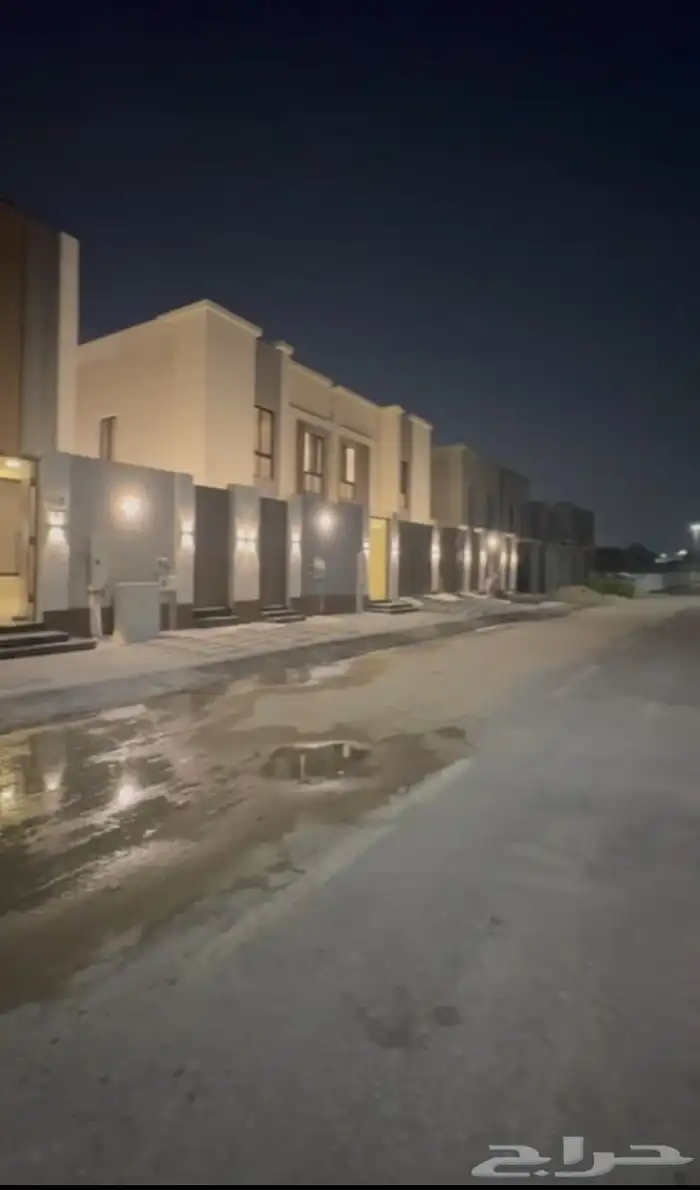 دبلكس منفصل في الشعله مساحة 300 م مطلوب مليون و 400 علي حديق 2