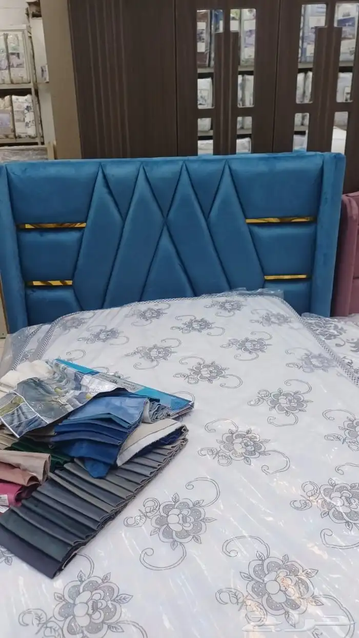 سرير   خزانة   تسريحة   بطانية   وسادة   للبيع 45