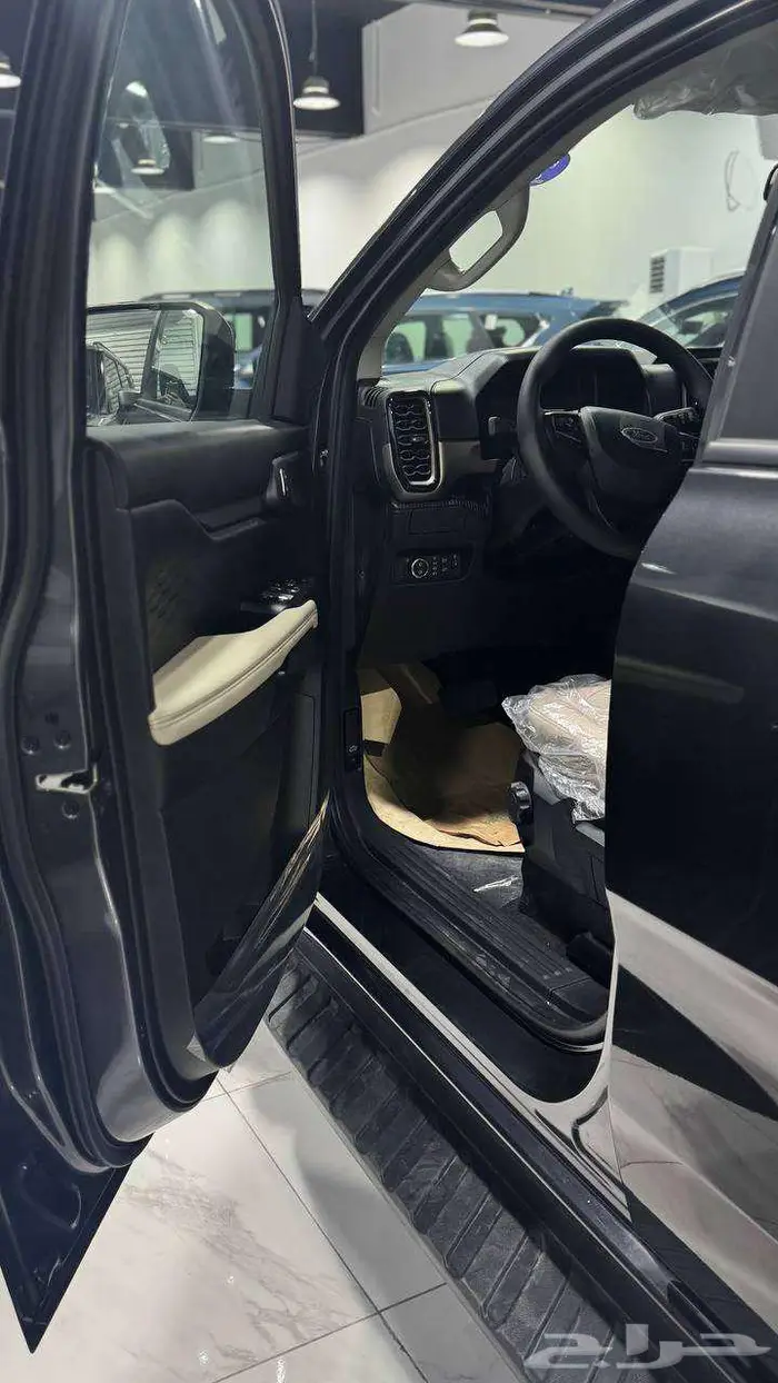 فورد أيفرست XLT بنزين 2025 8