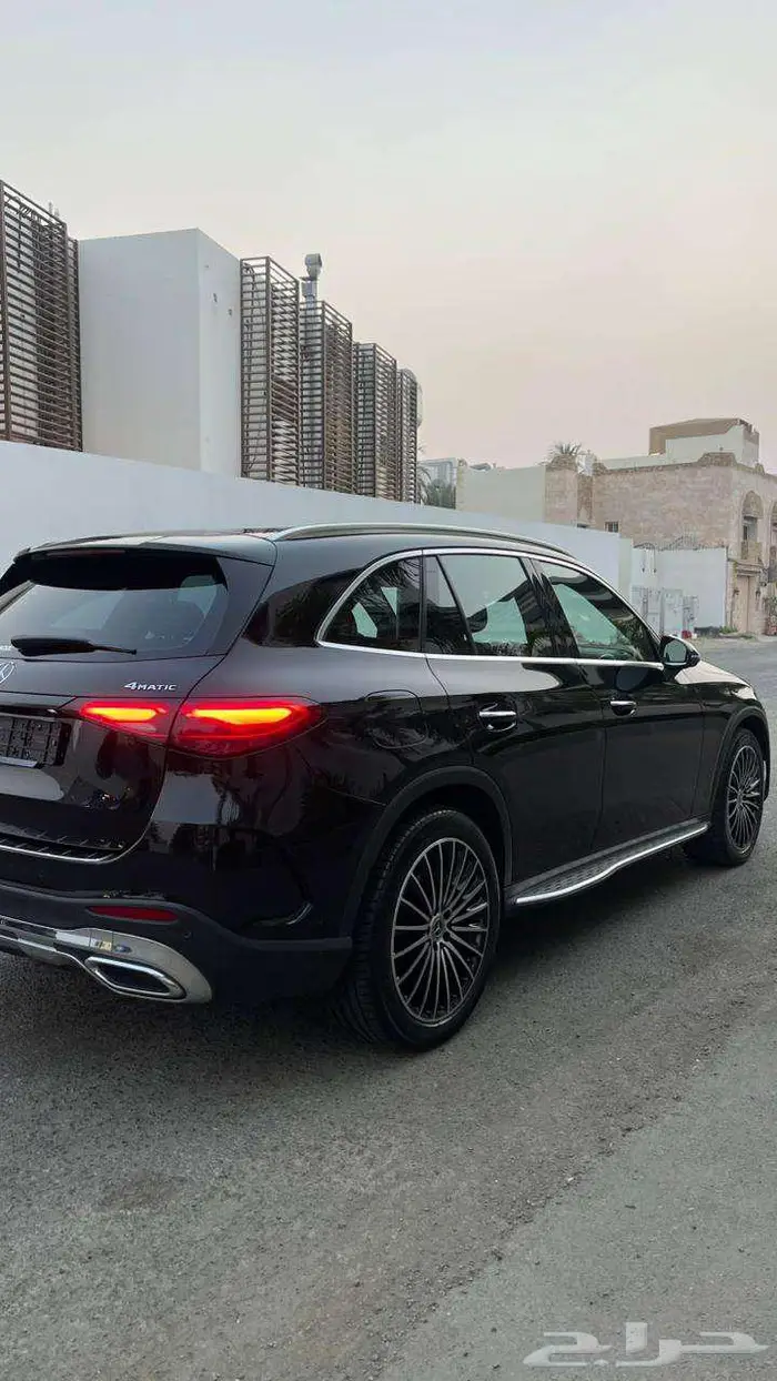مرسيدس GLC300 AMG 18