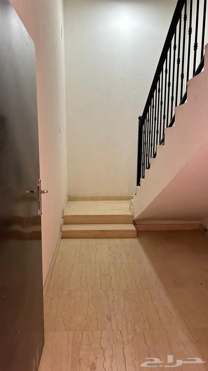 شقه بحي العارض في فيلا للايجار 0