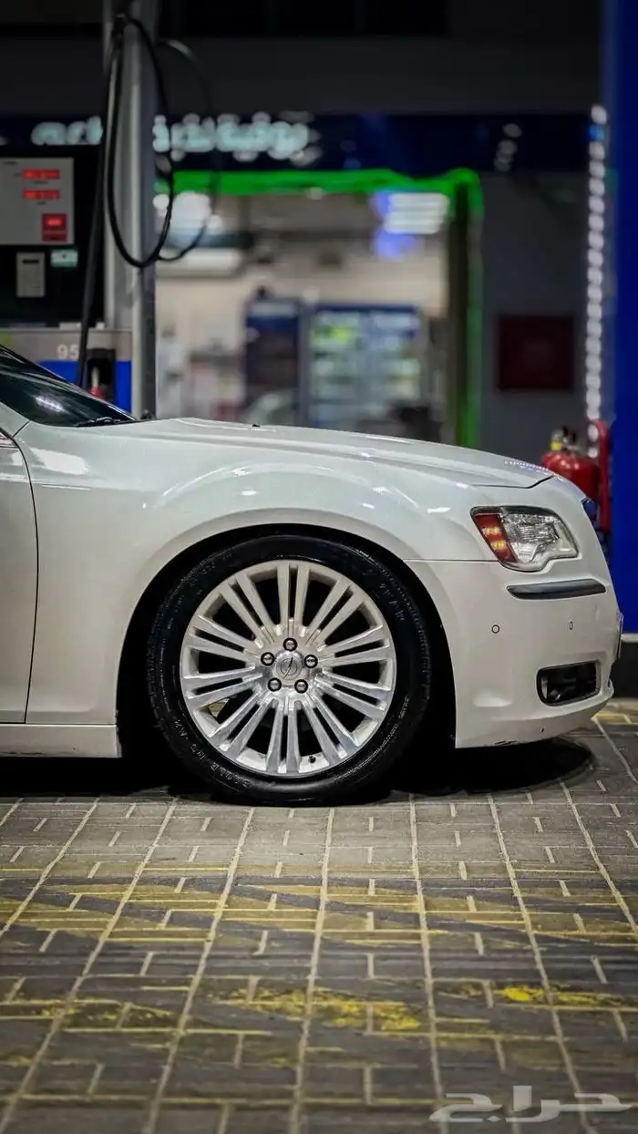 كرايسلر c300 اكزكتف 2012 4