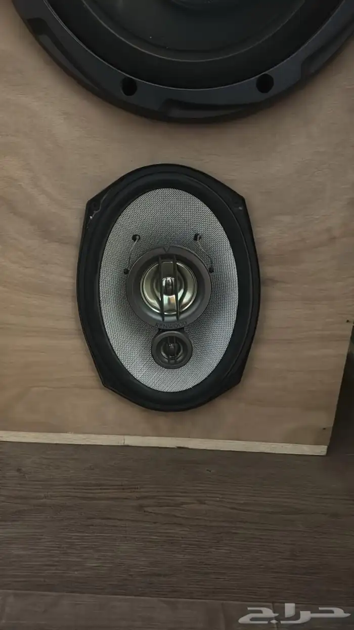 سمعات شبه جديده للبيع 0
