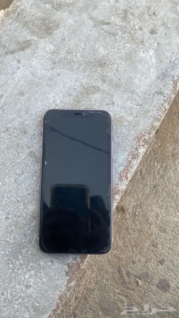 جوال 11نضيف جدا للبيع 3