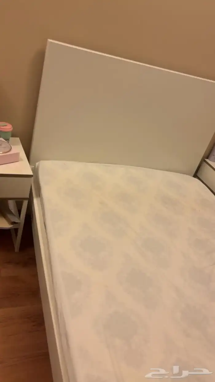 سرير للبيع 0
