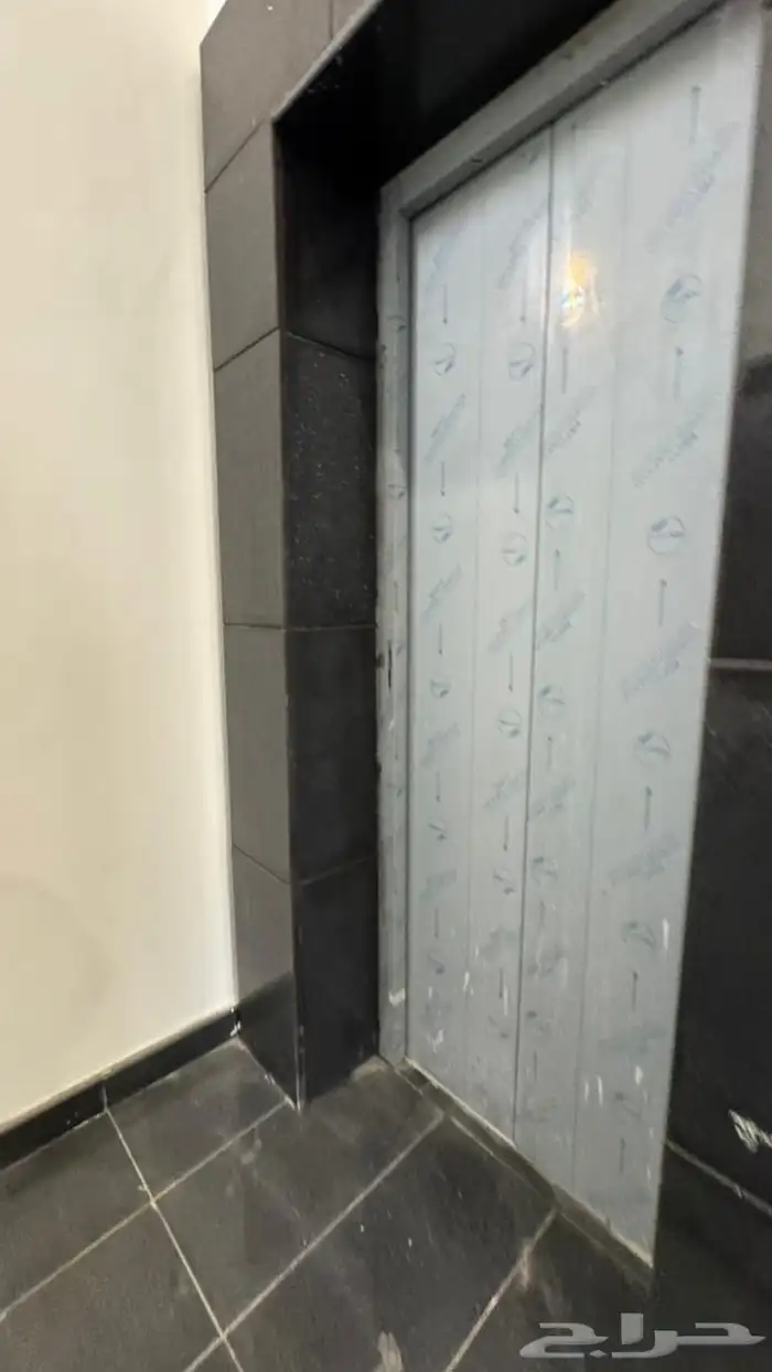 ادوار وملاحق للبيع حي بدر 37