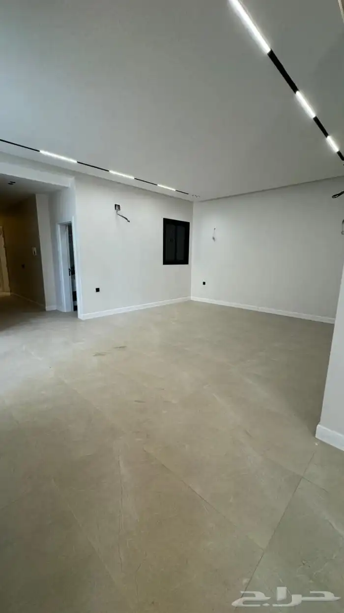 ادوار وملاحق للبيع حي بدر 16