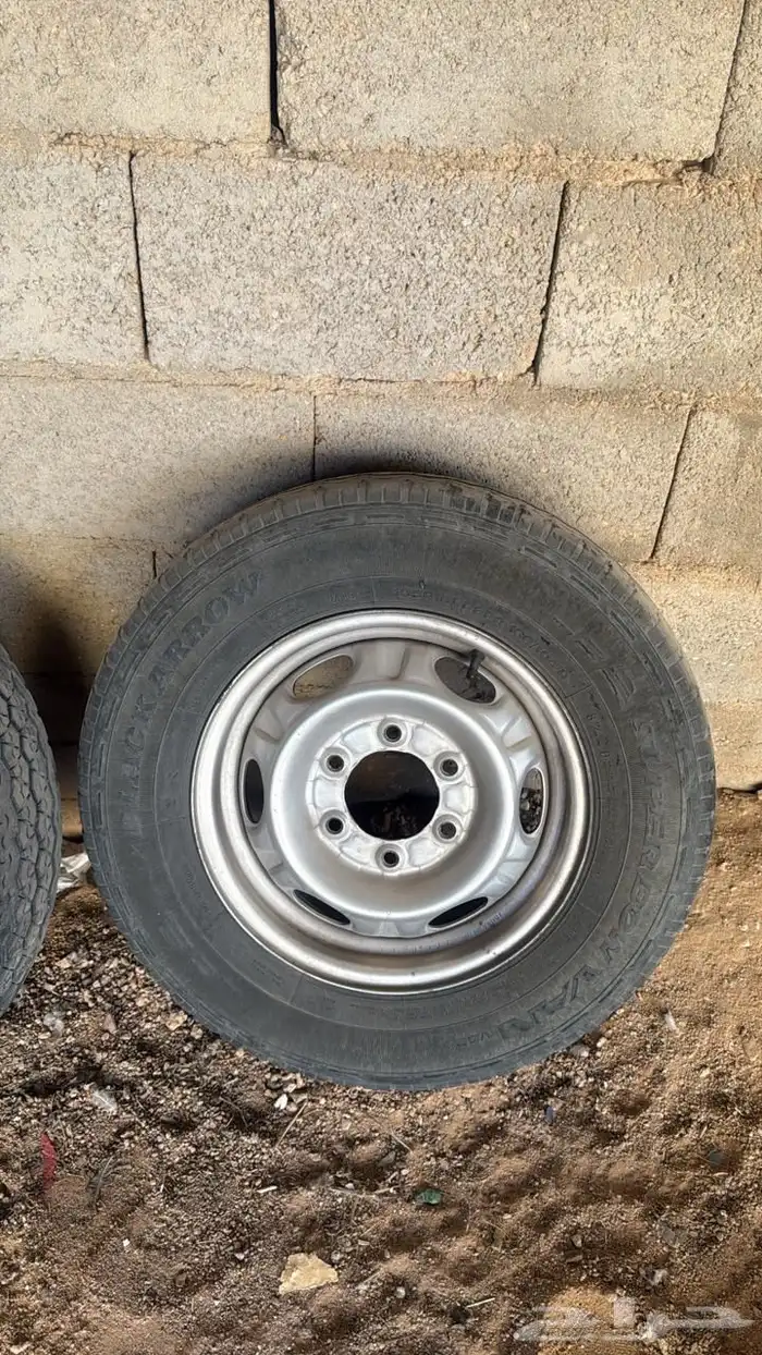 طقم جنوط ددسن وكالة مع كفرات 5