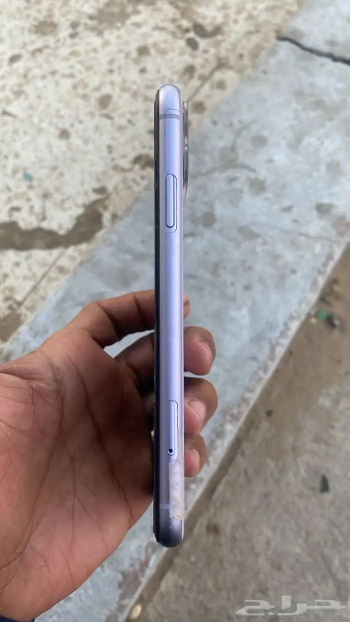 جوال 11نضيف جدا للبيع 4