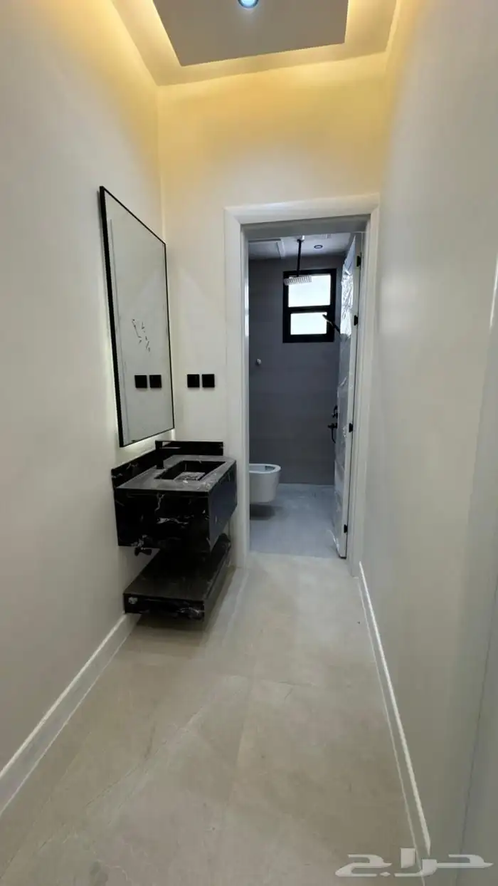 ادوار وملاحق للبيع حي بدر 6