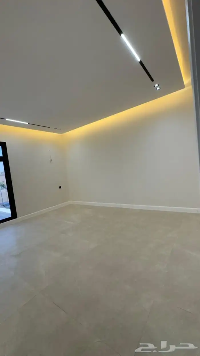 ادوار وملاحق للبيع حي بدر 45