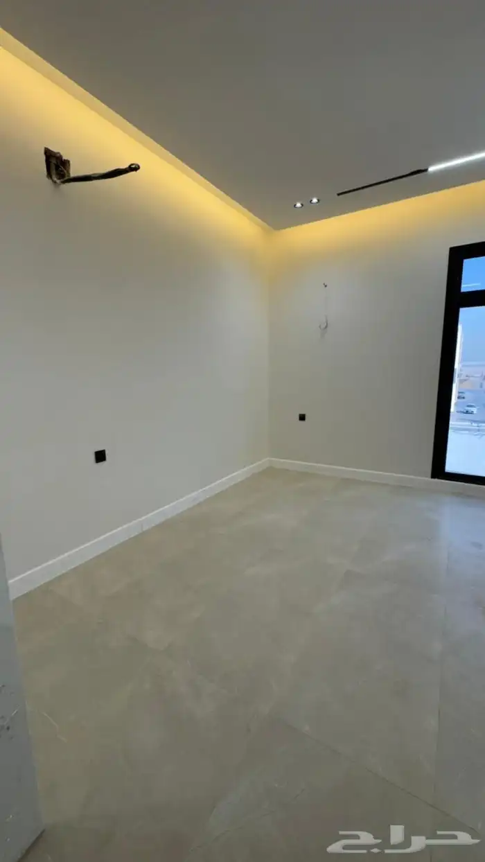 ادوار وملاحق للبيع حي بدر 29