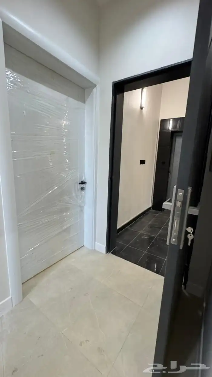 ادوار وملاحق للبيع حي بدر 38