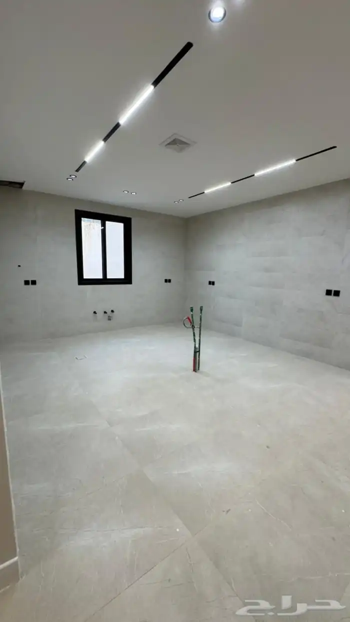 ادوار وملاحق للبيع حي بدر 25