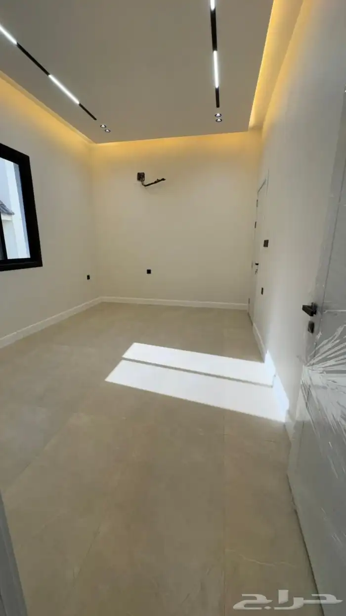 ادوار وملاحق للبيع حي بدر 59