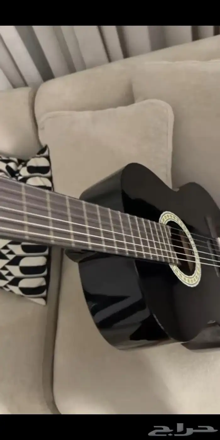 قيتار للبيع 1