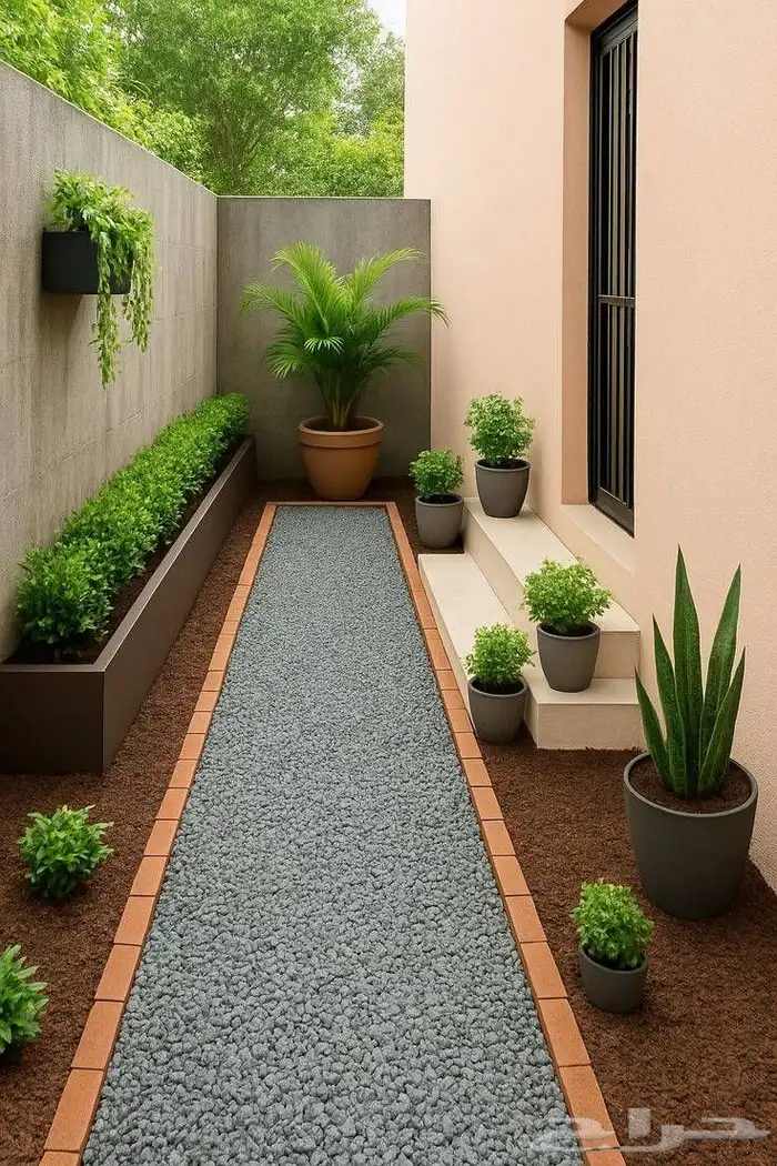 مهندس زراعي متخصص في تنسيق الحدائق وزراعة الأشجار والفلل 1