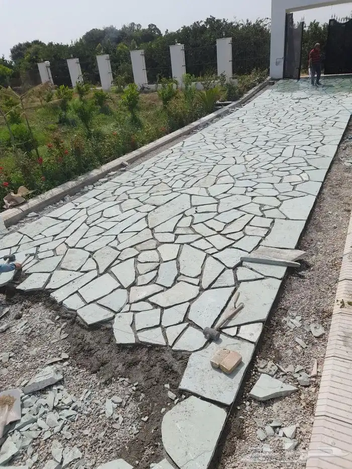 حجر عشوائي سعر الطبليه 50 ريال 2