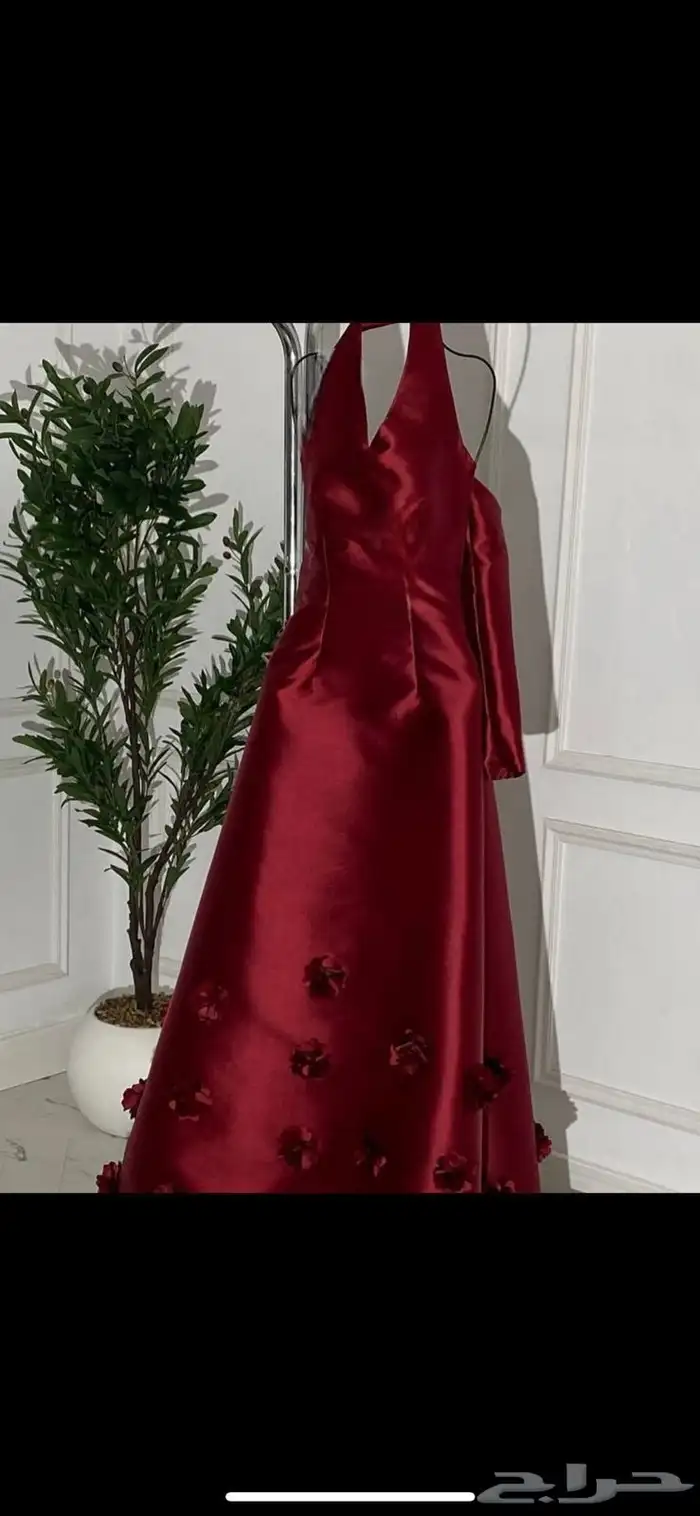 فستان لا البيع باقي جديد مده الاستخدام ساعتين فقط 0