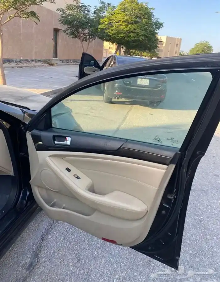 كيا كادينزا 2016 مصدوم للبيع تشليح قطع غيار 13