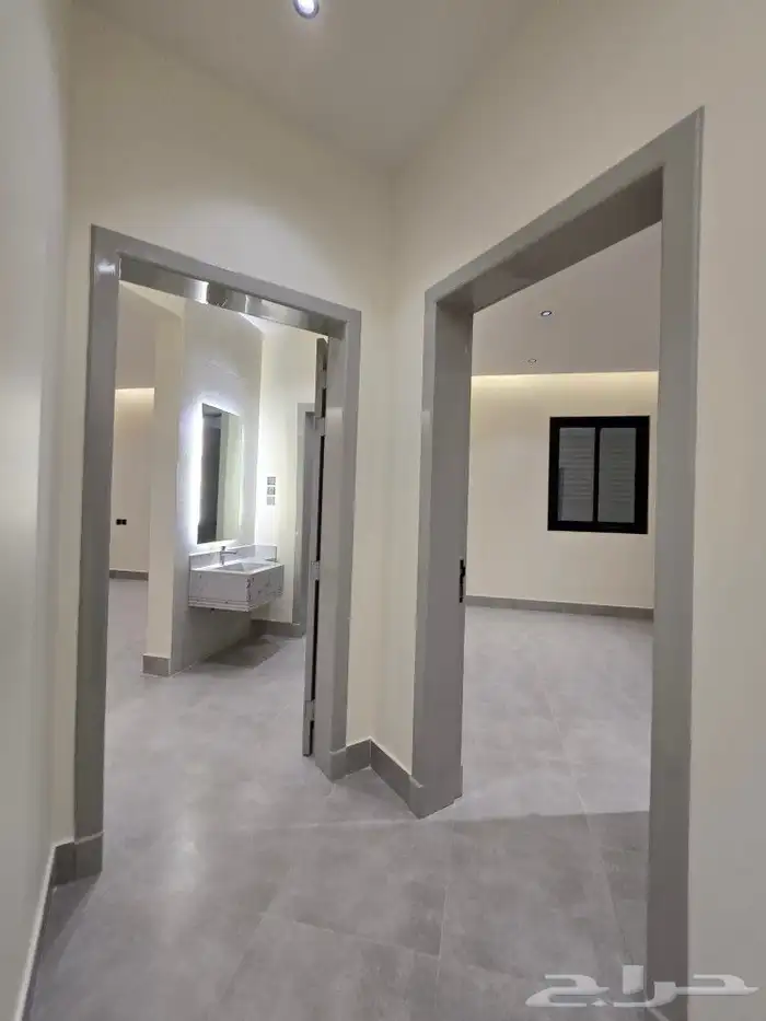 للبيع أدوار علويه 6غرف تشطيب مميز من 500 ألف طريق الثمانين 17