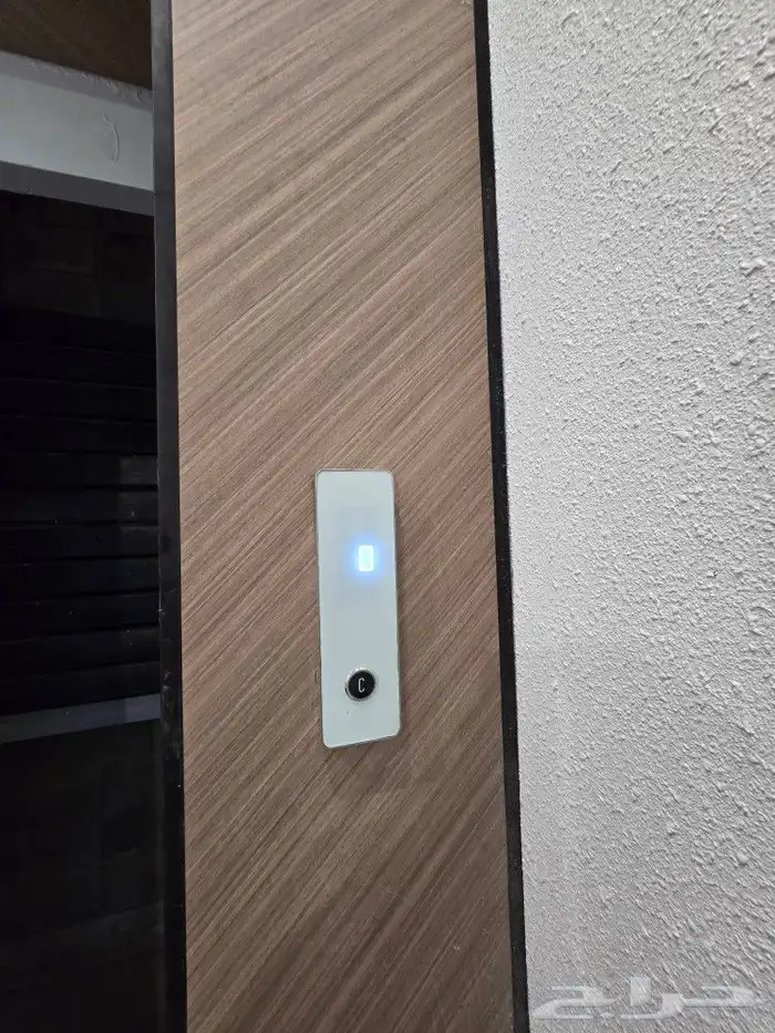 للبيع أدوار علويه 6غرف تشطيب مميز من 500 ألف طريق الثمانين 3