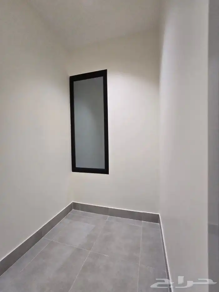 للبيع أدوار علويه 6غرف تشطيب مميز من 500 ألف طريق الثمانين 10