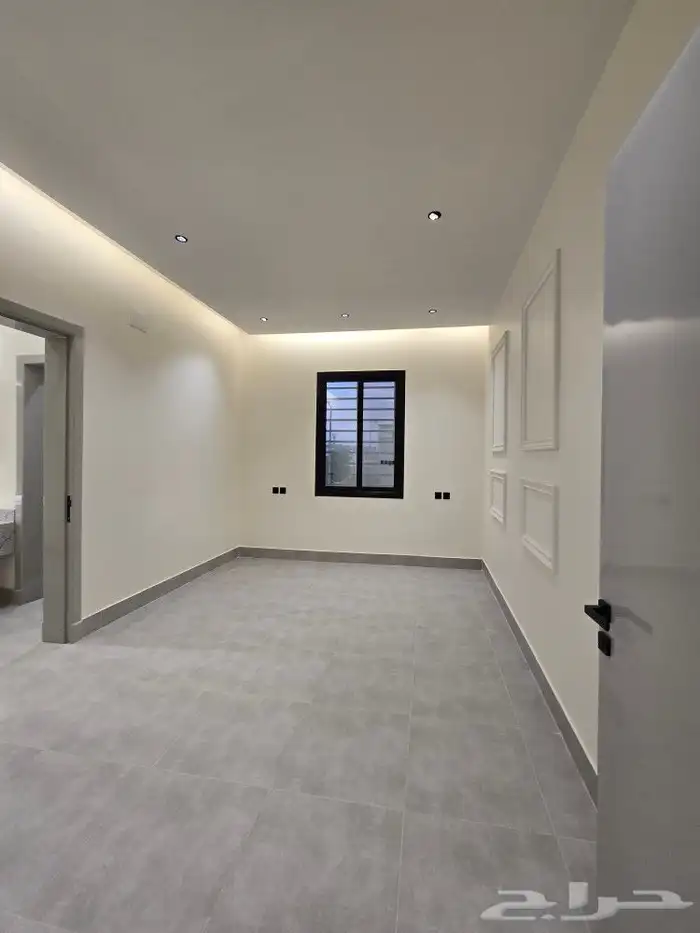 للبيع أدوار علويه 6غرف تشطيب مميز من 500 ألف طريق الثمانين 8