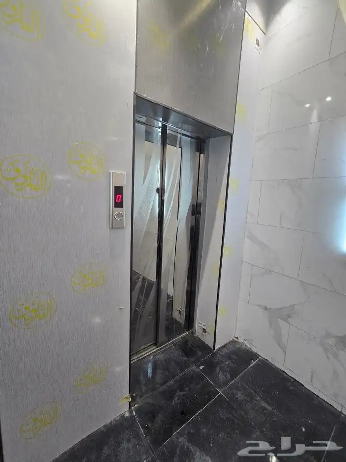 للبيع دور علوي مدخل مستقل مصعدجاهزسطح خاص600 ألف أبهاالمحالة 3