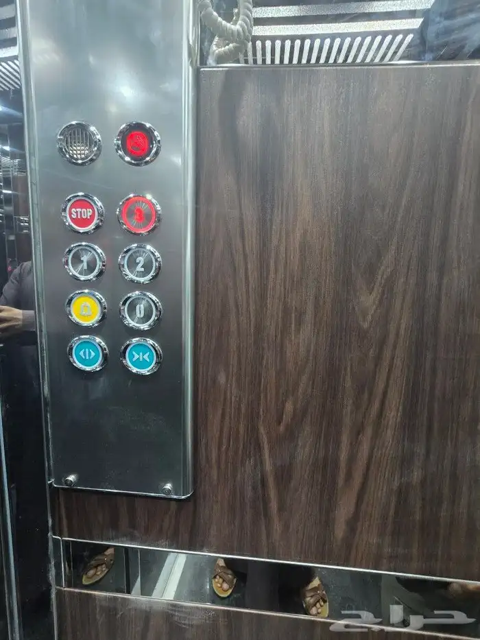 للبيع دور علوي مدخل مستقل مصعدجاهزسطح خاص600 ألف أبهاالمحالة 22