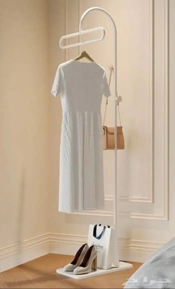 علاقة ملابس عبايات 0