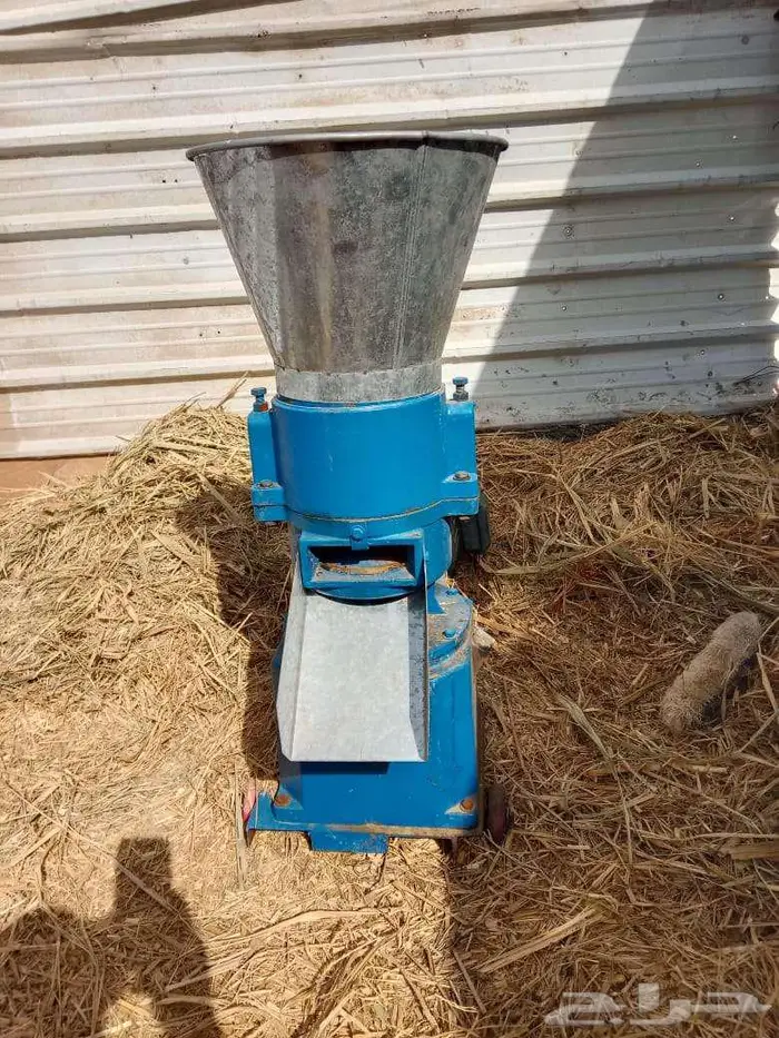 مكبس اعلاف 1